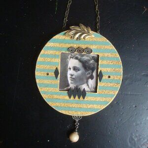Hanging Round Decor Fancy Picture Frame Stripe Small